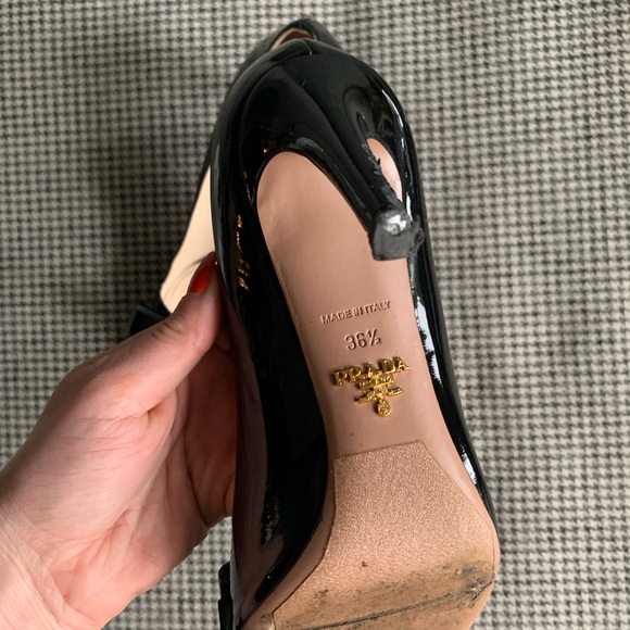 Prada leather bow tie pointed toe heels - Picture 5 of 7